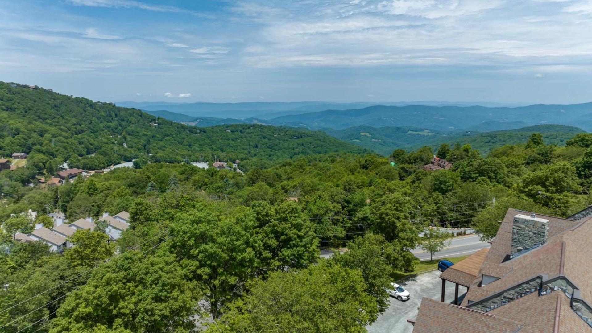 4 Seasons At Beech Mountain Hotel Bagian luar foto