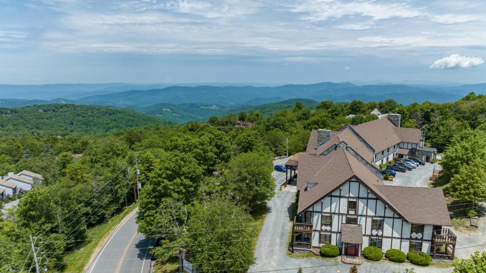 4 Seasons At Beech Mountain Hotel Bagian luar foto