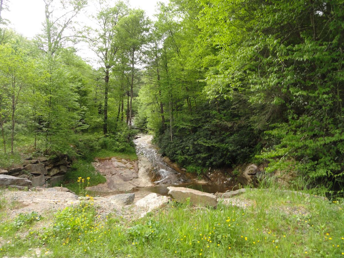 4 Seasons At Beech Mountain Hotel Bagian luar foto
