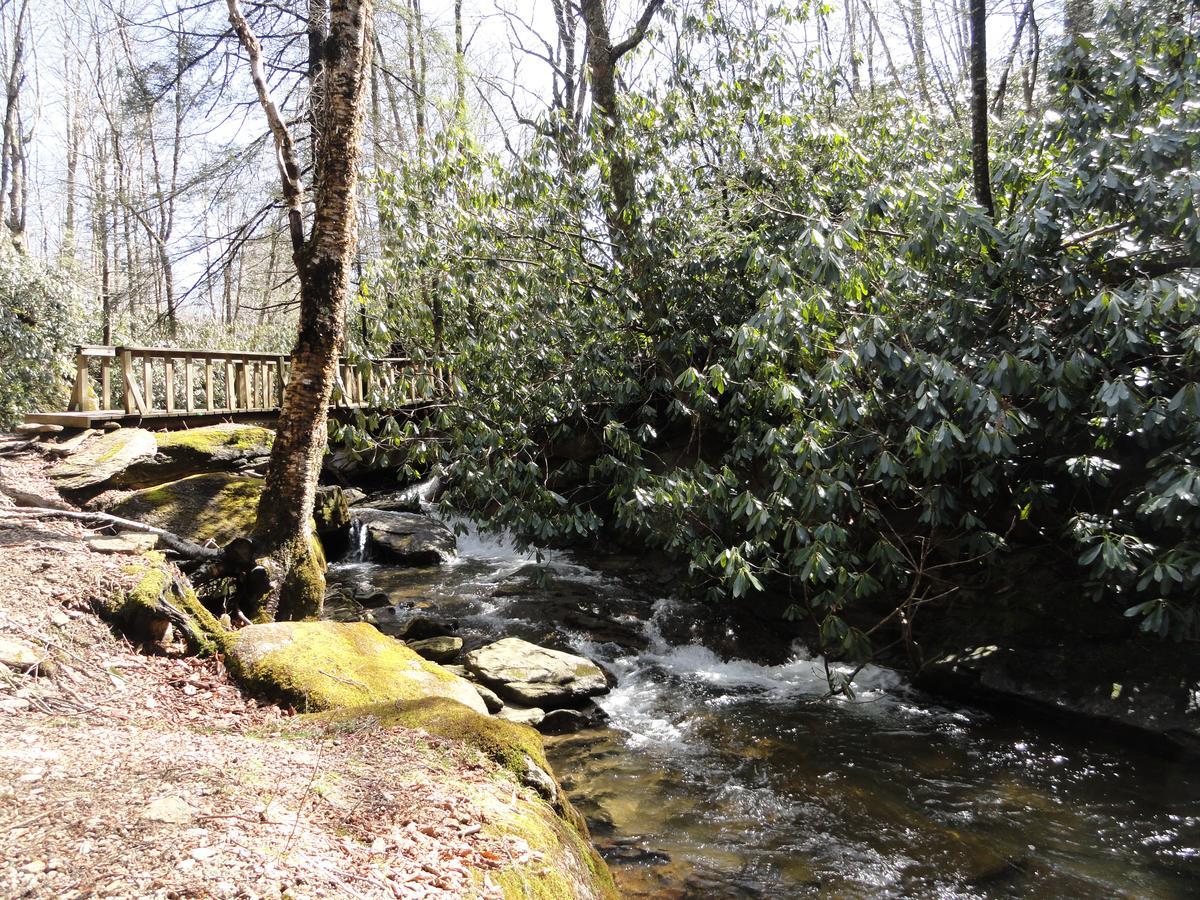 4 Seasons At Beech Mountain Hotel Bagian luar foto